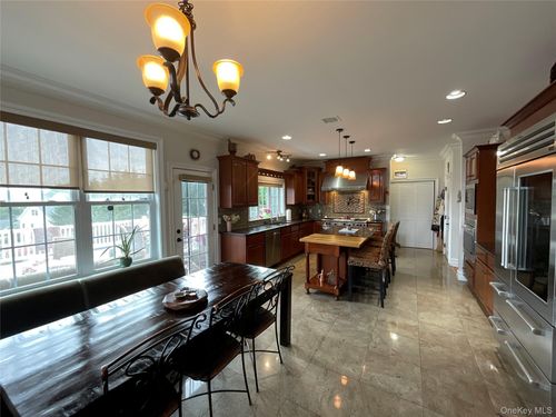 86 Talbot Rd, Harriman, NY, 10926-3925 | Card Image