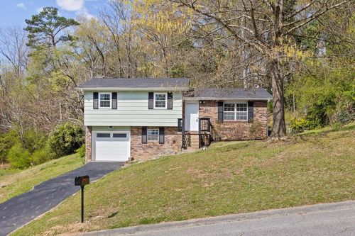 2320 Northbrier Ln, CHATTANOOGA, TN, 37406-2613 | Card Image