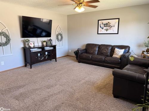 810 San Salvador Ave, Carroll, IA, 51401-1840 | Card Image