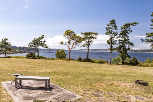 1204 Ne Leisure St, Coupeville, WA, 98239-9517 | Card Image