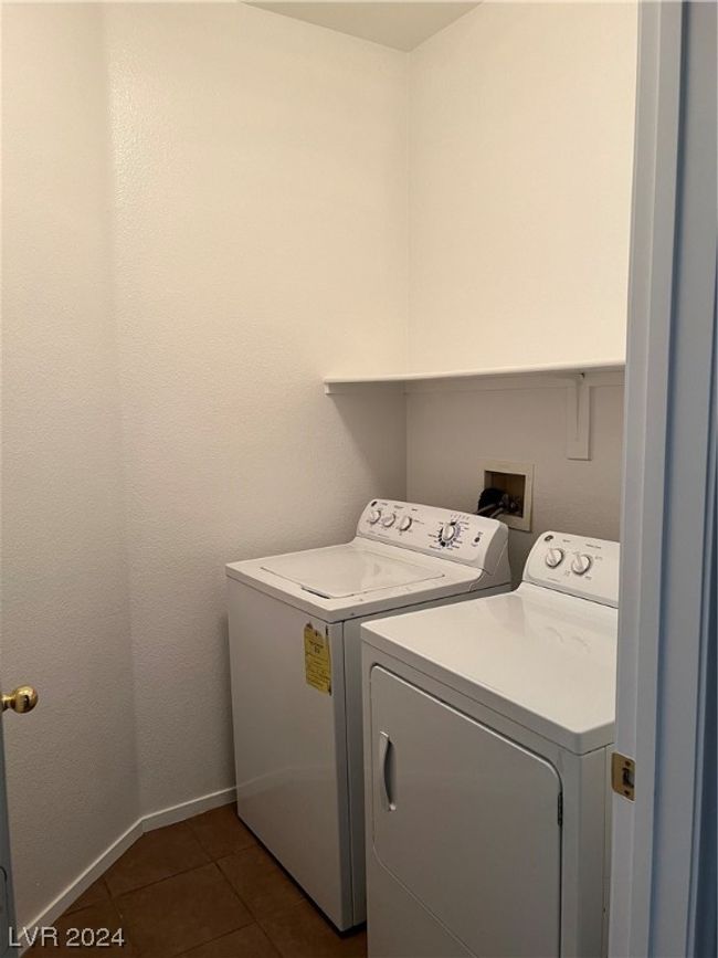 0 - 8528 Cheerful Brook Ave, House other with 5 bedrooms, 3 bathrooms and null parking in Las Vegas NV | Image 10