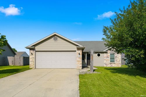 1311 Lori Lea St, Auburn, IN, 46706-3826 | Card Image