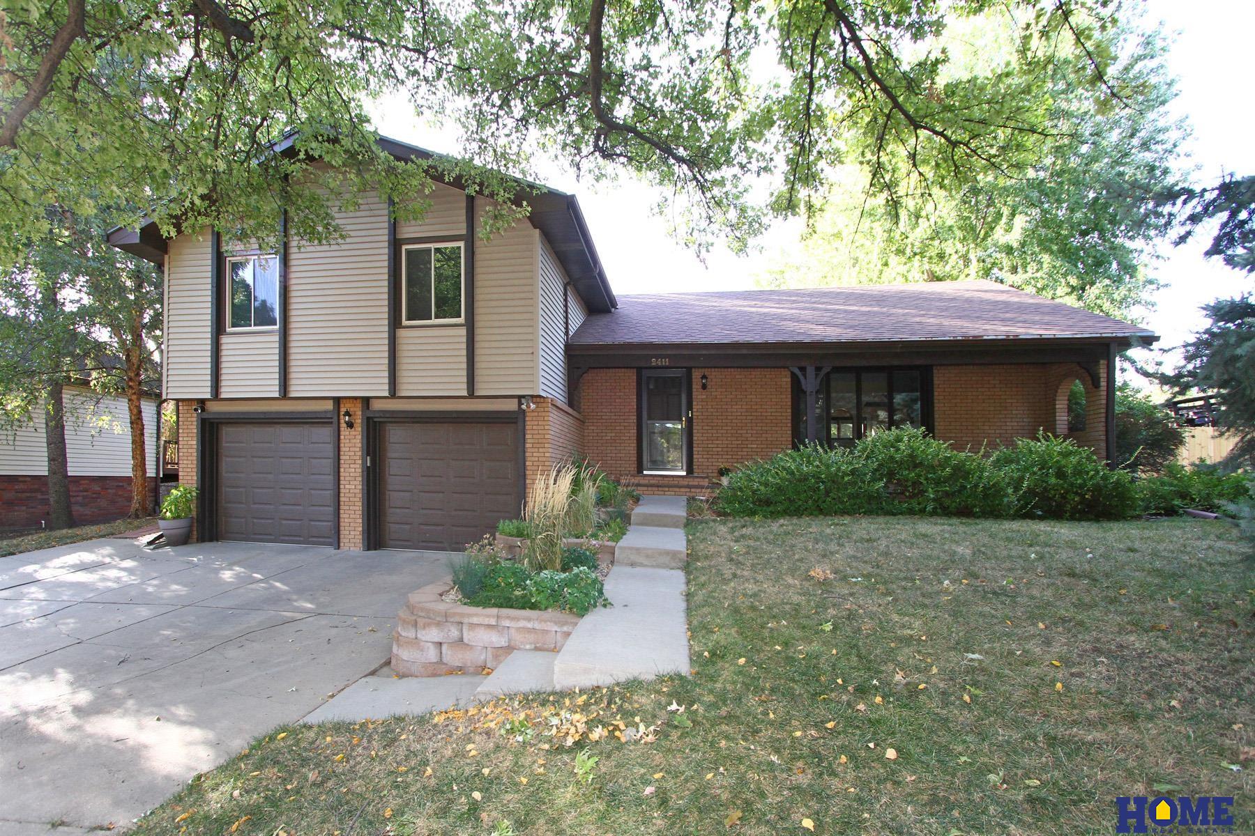 Canterbury Ln, Lincoln, NE 68512