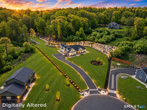 99 Mesa Dr, Bethany, CT, 06524-3093 | Card Image