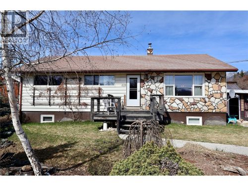 605 8th St S, Golden, BC, V0A1H0 | Card Image