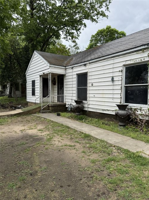 3303 Pleasant Drive, Dallas, TX, 75227 | Card Image