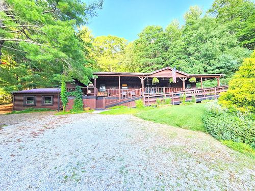 8438 Cumberland Gap Rd, New Castle, VA, 24127-7665 | Card Image
