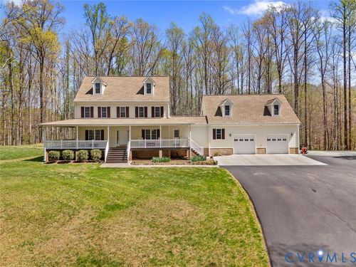 110 Oak Knoll Pl, Bumpass, VA, 23024-3313 | Card Image