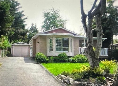 14038 114a Ave, Surrey, BC, V3R2N4 | Card Image