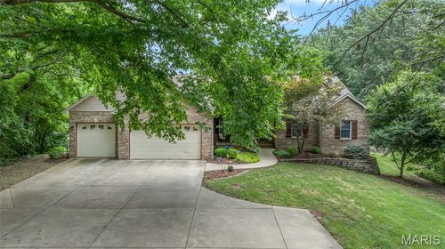 2850 Woodson Dr, Columbia, IL, 62236-4352 | Card Image
