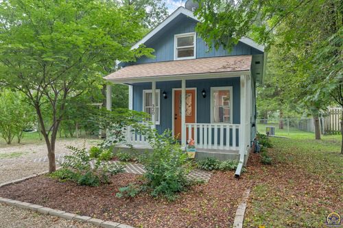 320 Funston Ave, Lawrence, KS, 66044-1440 | Card Image