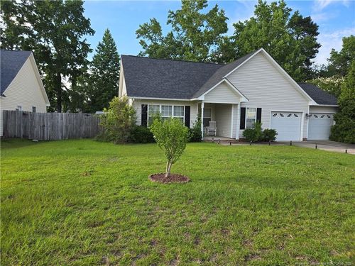 5516 Hall Glen Dr, Hope Mills, NC, 28348-2924 | Card Image