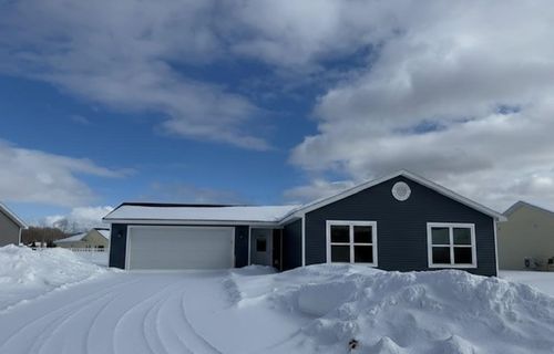 2615 Plover Ln, Traverse City, MI, 49685-9226 | Card Image