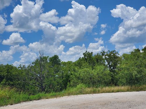 411 Mountain View Ct, Sunset, TX, 76270-5405 | Card Image
