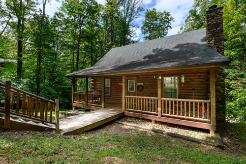 19401 Linden Rd, Logan, OH, 43138-8572 | Card Image