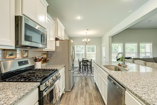2234 Lake Forrest Dr, House other with 4 bedrooms, 2 bathrooms and 2 parking in West Columbia TX | Image 13