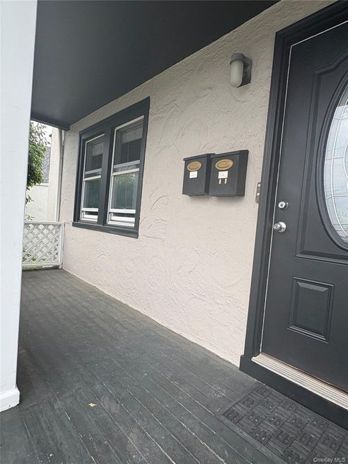 fl-1st-19 Hall Ave, Eastchester, NY, 10709-3501 | Card Image