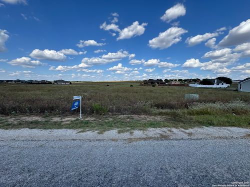 144 Turnberry Dr, La Vernia, TX, 78121-5111 | Card Image