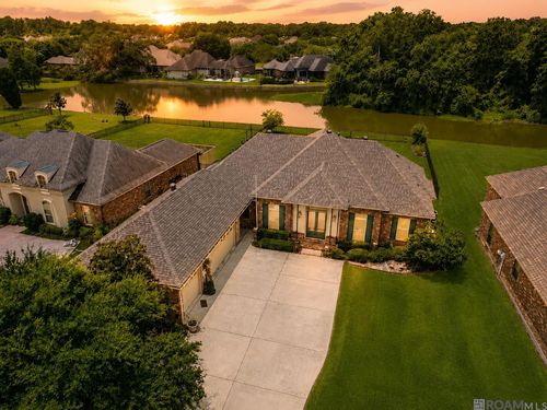 12421 Oak Alley Dr, Geismar, LA, 70734-3155 | Card Image
