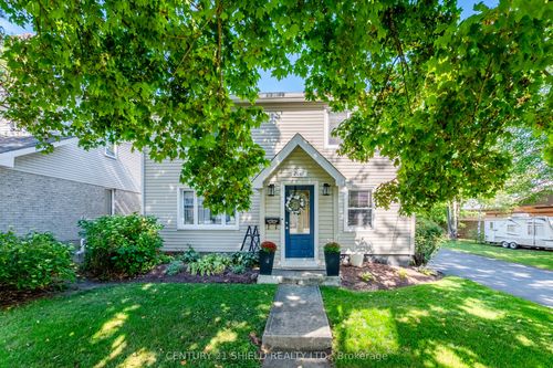 {{alt}} | Card Image