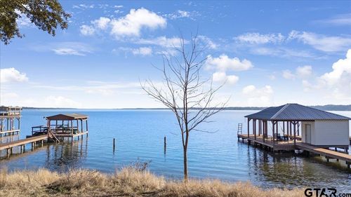 21320 Southwind Dr, Chandler, TX, 75758-8043 | Card Image