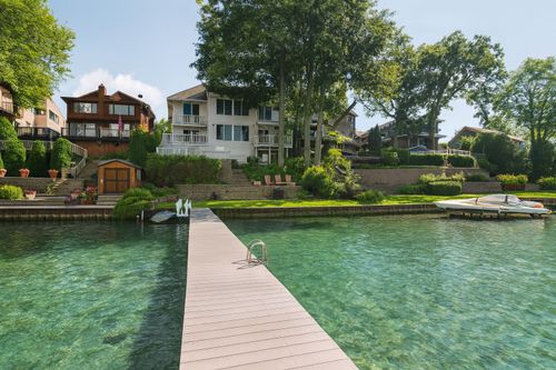 19330 Lake View Ave, Mundelein, IL, 60060-3526 | Card Image