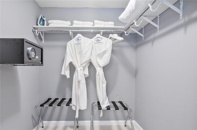 APT-4511 - 485 Brickell Ave, Condo with 1 bedrooms, 1 bathrooms and null parking in Miami FL | Image 19