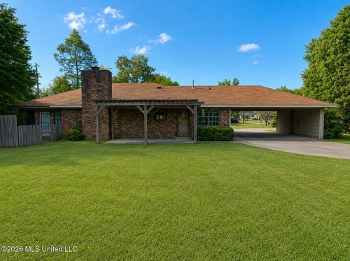 901 Tuckaho Dr, Columbus, MS, 39702-3103 | Card Image