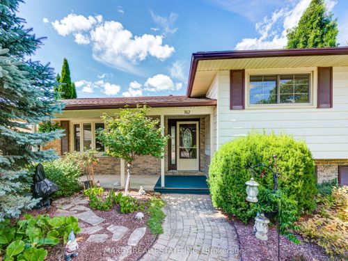 302 Borden Crt, Woodstock, ON, N4S8E4 | Card Image