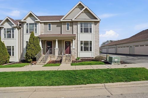 348 Park St, Sun Prairie, WI, 53590-3014 | Card Image