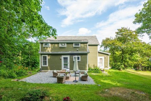 9 Oak St, Camden, ME, 04843-1815 | Card Image