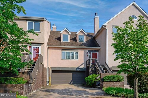 18 Hanover Ct, Princeton, NJ, 08540-7067 | Card Image