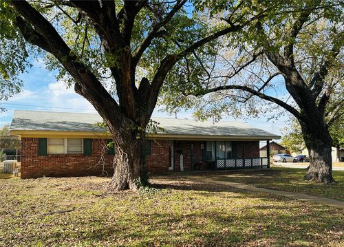 4425 Wedgmont Cir S, Fort Worth, TX, 76133-2724 | Card Image