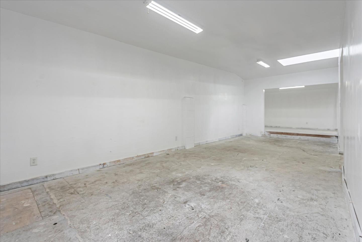 Commercial Lease in Emeryville 4