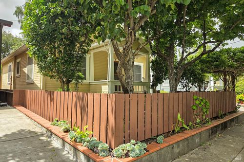 1006 F St, Petaluma, CA, 94952-4114 | Card Image