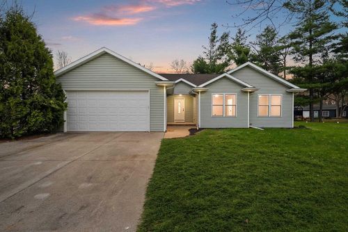 N3150 W Silver Lake Drive, FARMINGTON, WI, 54981 | Card Image