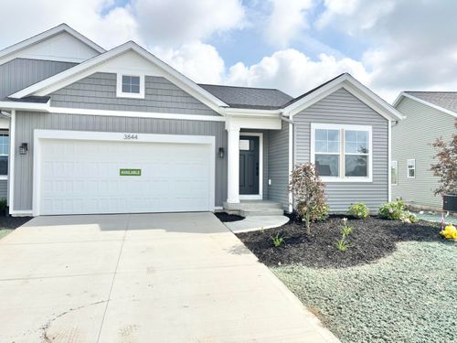 17-3844 Highbury Dr, Grandville, MI, 49418-3702 | Card Image