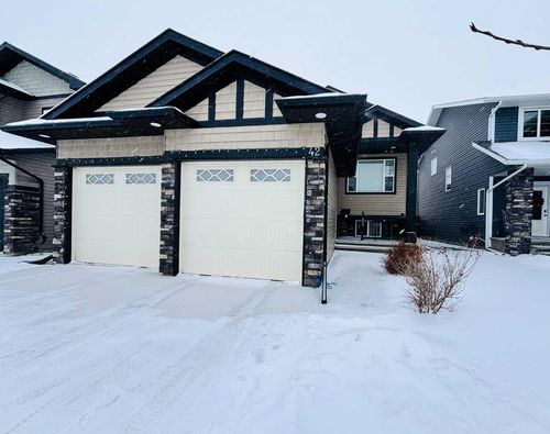 42 Iron Wolf Crt, Lacombe, AB, T4L0E9 | Card Image