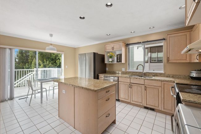 2612 Uplands Court, House other with 8 bedrooms, 3 bathrooms and 6 parking in Coquitlam BC | Image 9