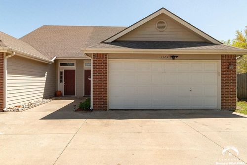 3509 Fieldstone Ct, Lawrence, KS, 66049-4277 | Card Image