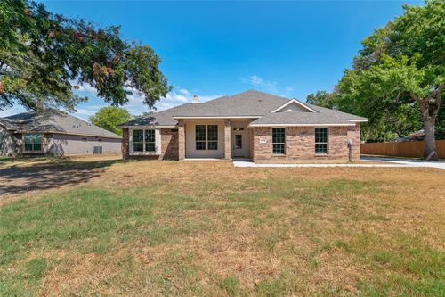 1203 Anthony St, Gainesville, TX, 76240-6210 | Card Image