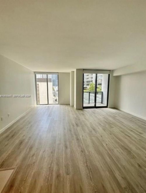 1503-31 Se 6th St, Miami, FL, 33131-3098 | Card Image