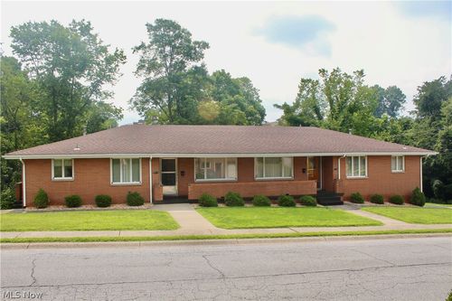 219-217-219 S 19th St, Weirton, WV, 26062-3408 | Card Image