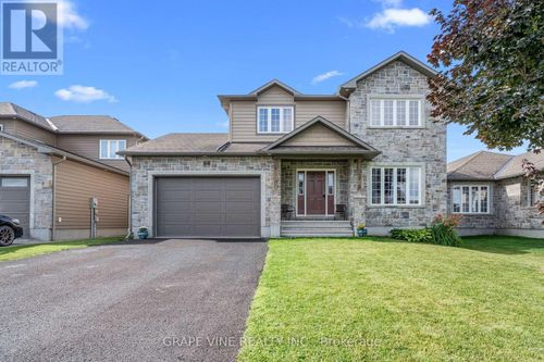 84 Settlement Lane, Russell, ON, K4R0A4 | Card Image