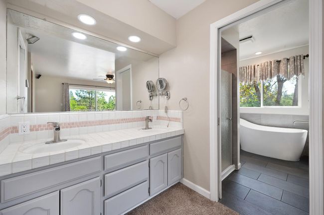 285 Fairidge Dr, House other with 4 bedrooms, 3 bathrooms and null parking in Applegate CA | Image 34