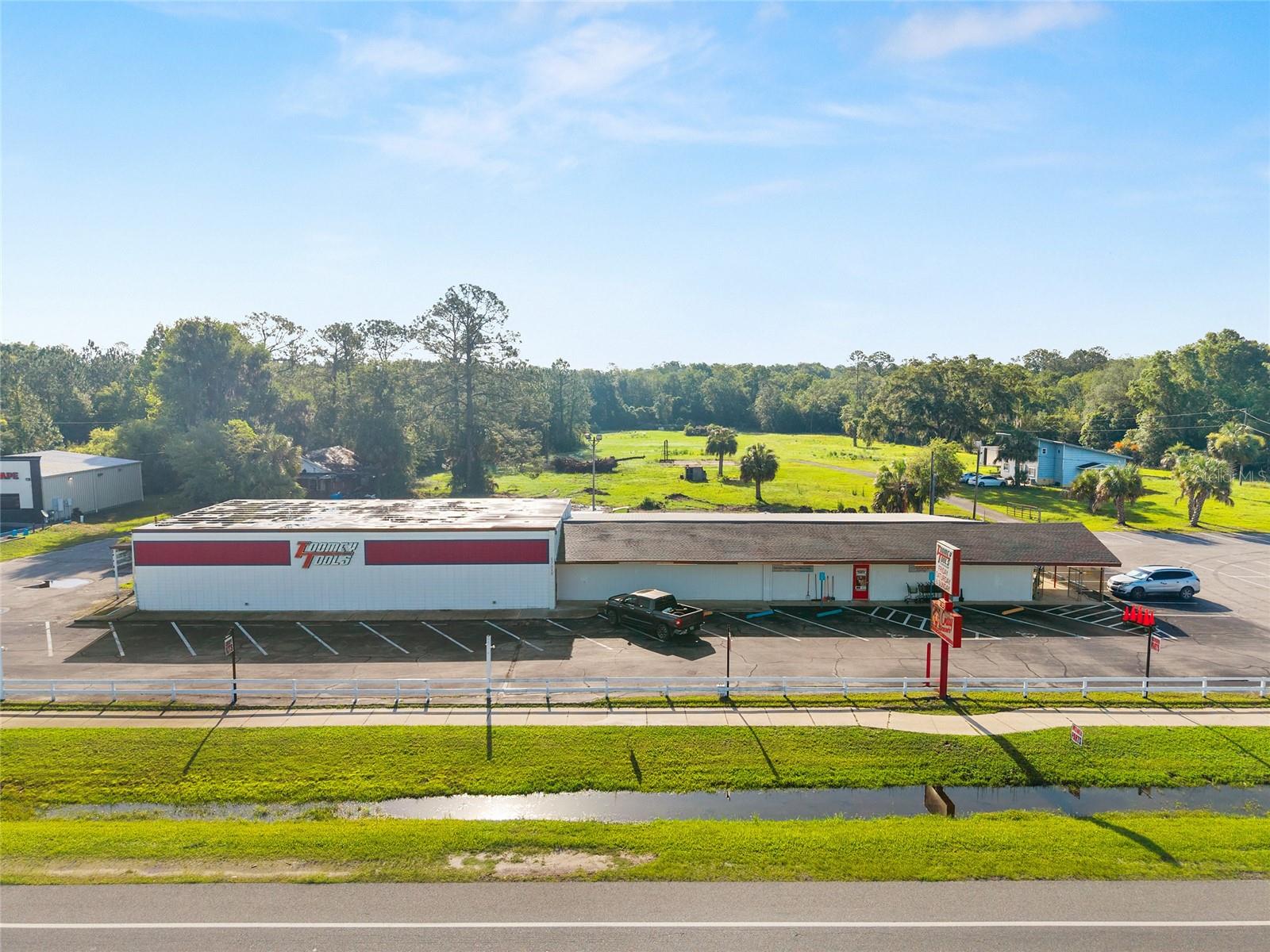 17313 US HIGHWAY 301, Waldo, FL 32694