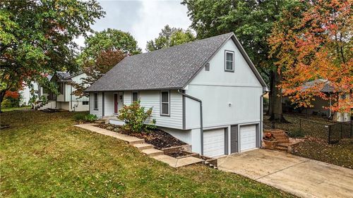 3105 Se 6th St, Blue Springs, MO, 64014-5206 | Card Image