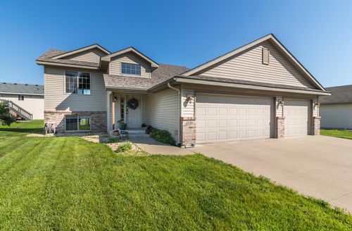 2533 42nd Ave S, Saint Cloud, MN, 56301-5489 | Card Image