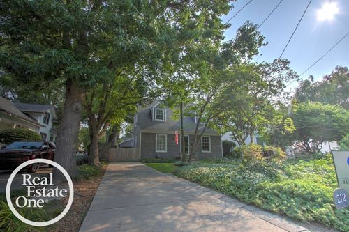 212 Moross Rd, Grosse Pointe Farms, MI, 48236-2949 | Card Image