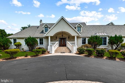 8071 Windsor Dr, King George, VA, 22485-5210 | Card Image